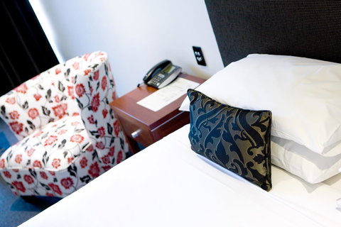 The Commodore - Accommodation Rockhampton 34