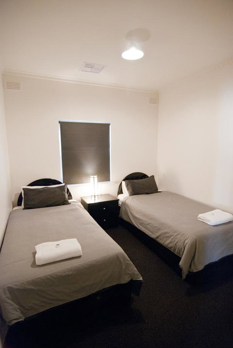 The Commodore - Accommodation Rockhampton 18