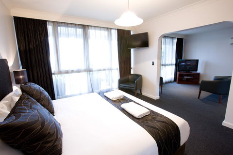 The Commodore - Accommodation Rockhampton 33