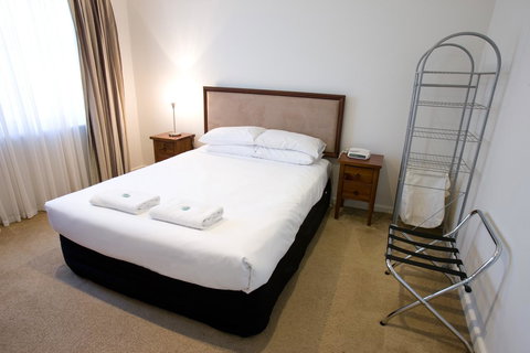 The Commodore - Accommodation Rockhampton 22