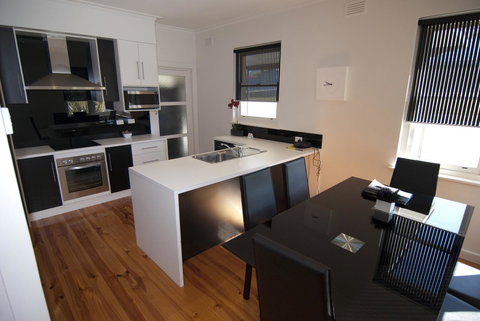The Commodore - Accommodation Rockhampton 16