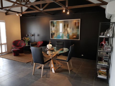 Irongate Studio B&B - Accommodation Rockhampton 0
