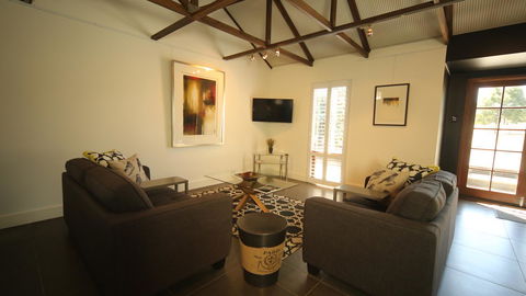 Irongate Studio B&B - Accommodation Rockhampton 16