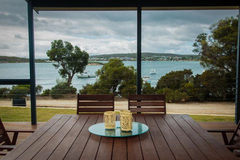 Waterfront On Osprey - Accommodation Rockhampton 10