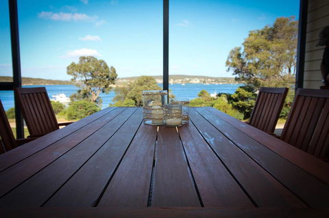 Waterfront On Osprey - Accommodation Rockhampton 11