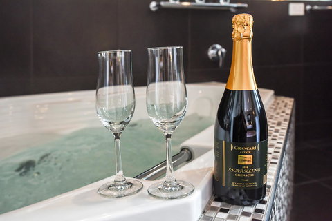 Esplanade Escape - Accommodation Rockhampton 6