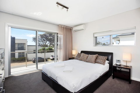 Esplanade Escape - Accommodation Rockhampton 14