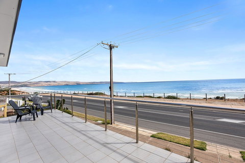 Esplanade Escape - Accommodation Rockhampton 16