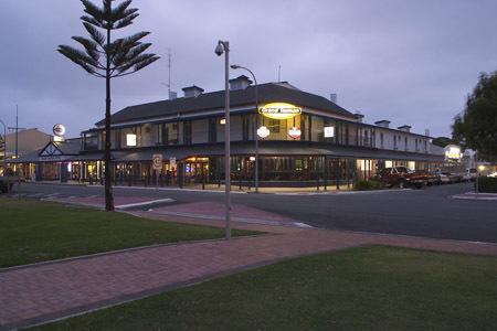 Grand Tasman Hotel - Accommodation Rockhampton 16