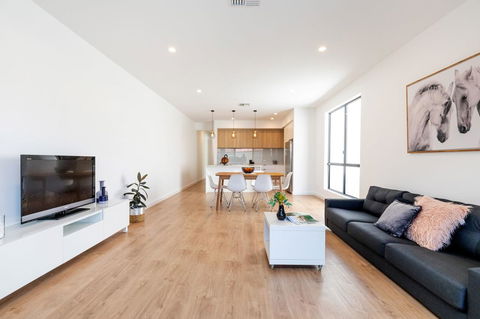 Brand New Affordable Luxury 3 Bedroom 3 Bathrooms House Close To Adelaide City, Chinatown, Beach, Adelaide Airport - Accommodation Rockhampton 5