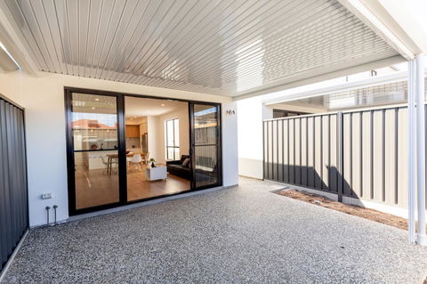 Brand New Affordable Luxury 3 Bedroom 3 Bathrooms House Close To Adelaide City, Chinatown, Beach, Adelaide Airport - Accommodation Rockhampton 3