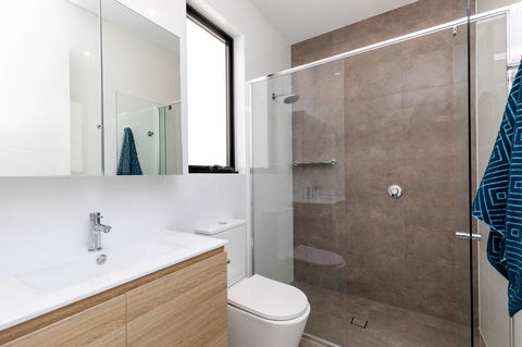 Brand New Affordable Luxury 3 Bedroom 3 Bathrooms House Close To Adelaide City, Chinatown, Beach, Adelaide Airport - Accommodation Rockhampton 10