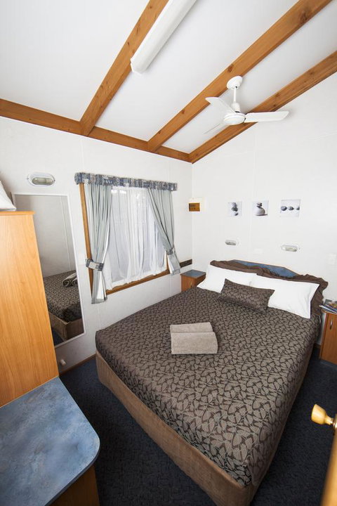 Lakeside Tourist Park - Accommodation Rockhampton 15