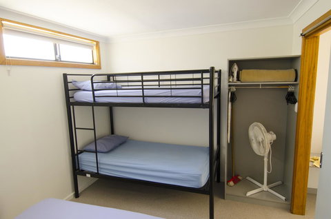 Lakeside Tourist Park - Accommodation Rockhampton 8