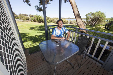 Lakeside Tourist Park - Accommodation Rockhampton 0