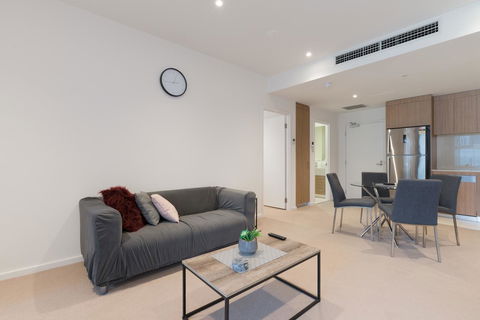 Ther-Rich 2Brm CBD Apartment - Accommodation Rockhampton 32