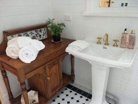 Fernweh Guesthouse - Accommodation Rockhampton 15