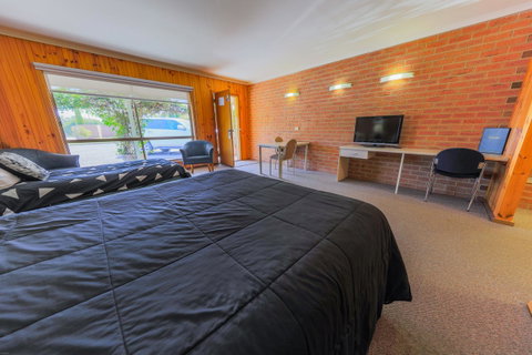 Country Roads Motor Inn Naracoorte - Accommodation Rockhampton 35