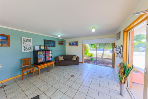 Country Roads Motor Inn Naracoorte - Accommodation Rockhampton 37