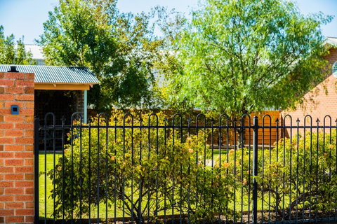 Country Roads Motor Inn Naracoorte - Accommodation Rockhampton 44