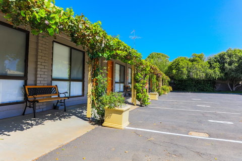 Country Roads Motor Inn Naracoorte - Accommodation Rockhampton 26