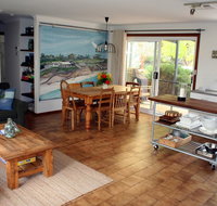 A2Port Willy - Accommodation Rockhampton