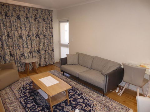 ADELAIDE CENTRAL APARTMENT - 3BR, 2BATH & CARPARK - Accommodation Rockhampton 3