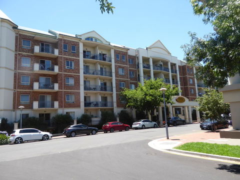 ADELAIDE CENTRAL APARTMENT - 3BR, 2BATH & CARPARK - Accommodation Rockhampton 0