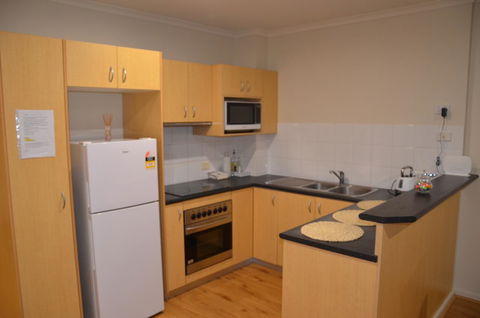 ADELAIDE CENTRAL APARTMENT - 3BR, 2BATH & CARPARK - Accommodation Rockhampton 6