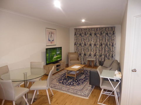 ADELAIDE CENTRAL APARTMENT - 3BR, 2BATH & CARPARK - Accommodation Rockhampton 2