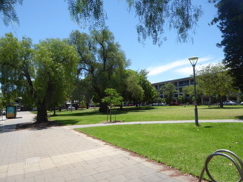 ADELAIDE CENTRAL APARTMENT - 3BR, 2BATH & CARPARK - Accommodation Rockhampton 32