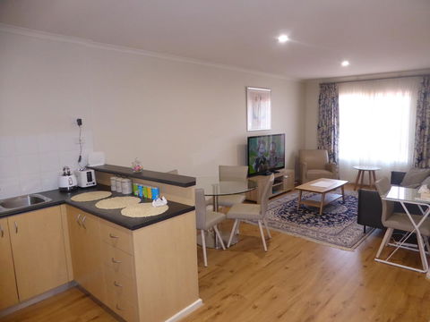 ADELAIDE CENTRAL APARTMENT - 3BR, 2BATH & CARPARK - Accommodation Rockhampton 7