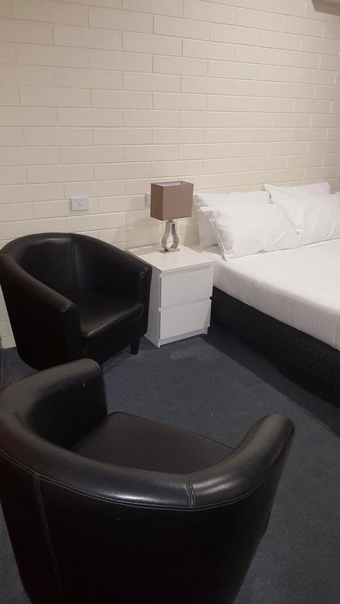 Lockleys Hotel - Accommodation Rockhampton 5