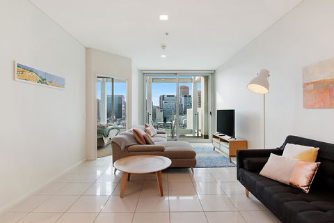 Stylish And Comfortable, Views Over Gouger St! - Accommodation Rockhampton 19