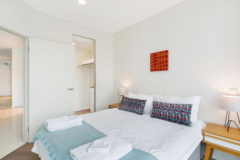 Stylish And Comfortable, Views Over Gouger St! - Accommodation Rockhampton 11