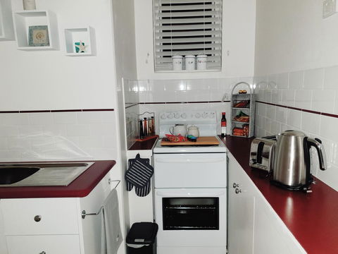 Court House - Studio - Accommodation Rockhampton 8