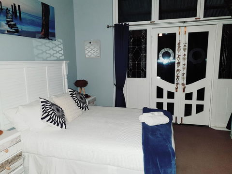 Court House - Studio - Accommodation Rockhampton 4