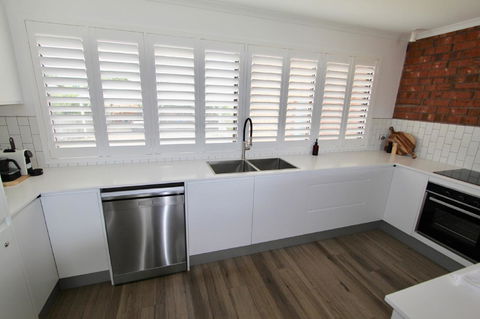 Southern Sands\' Beachfront Apartment - Accommodation Rockhampton 8