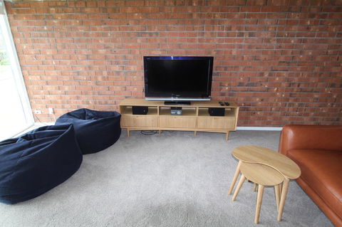 Southern Sands\' Beachfront Apartment - Accommodation Rockhampton 3