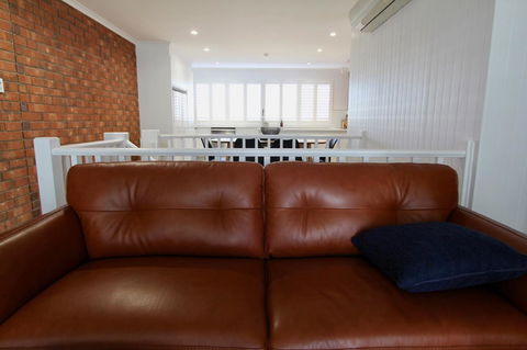 Southern Sands\' Beachfront Apartment - Accommodation Rockhampton 6