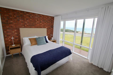 Southern Sands\' Beachfront Apartment - Accommodation Rockhampton 13