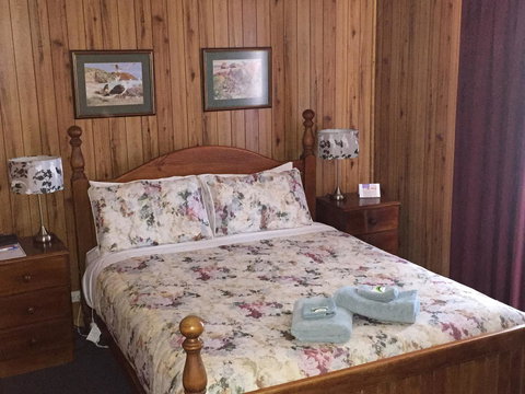 Clare Valley Cabins - Accommodation Rockhampton 28