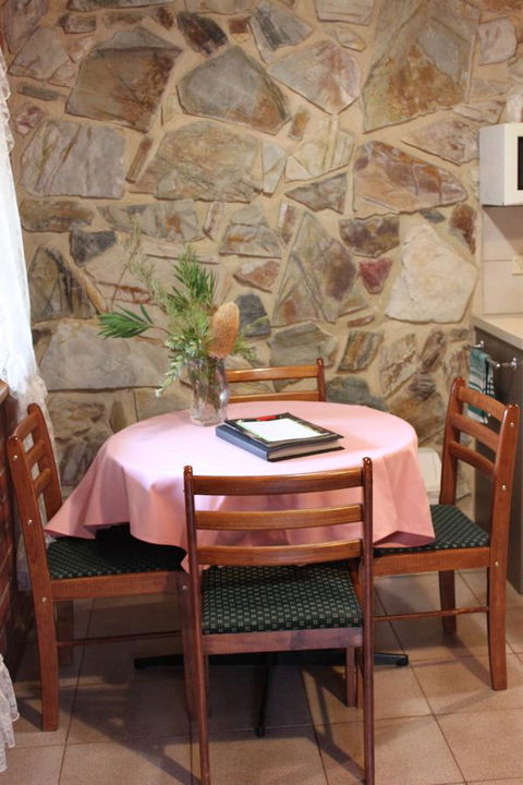 Langmeil Cottages - Accommodation Rockhampton 1