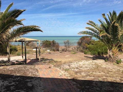 Shangri La Moonta Bay - Accommodation Rockhampton 5