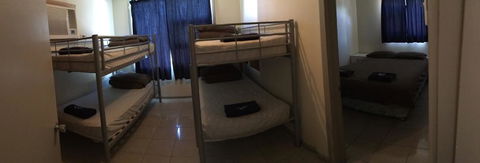 A1Cabins - Accommodation Rockhampton 2