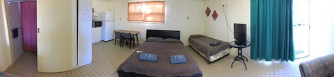 A1Cabins - Accommodation Rockhampton 0