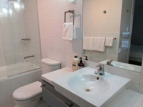 Oaks Horizon+city View+free Parking - Accommodation Rockhampton 13