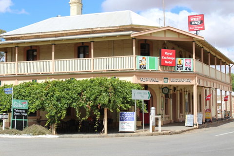 Royal Exchange Hotel - Accommodation Rockhampton 0