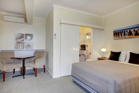 Navigators Motel & Diner - Accommodation Rockhampton 3