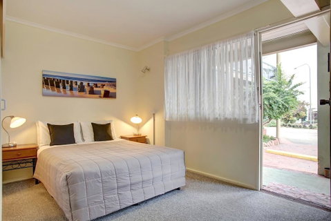 Navigators Motel & Diner - Accommodation Rockhampton 11